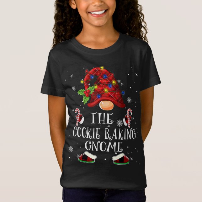 Cookie Baking Gnome Buffalo Play Julgran L T Shirt (Framsida)