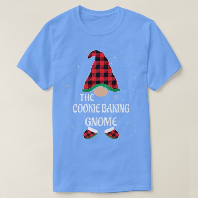 Cookie Baking Gnome Buffalo Red Play Matching Xma T Shirt (Design framsida)
