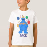 Cookie Monster Birthday Balloons T Shirt<br><div class="desc">Cookie Monster har en mycket stor födelsedagspokies och presenter den till ditt barns födelsedag. TM/© Sesame</div>