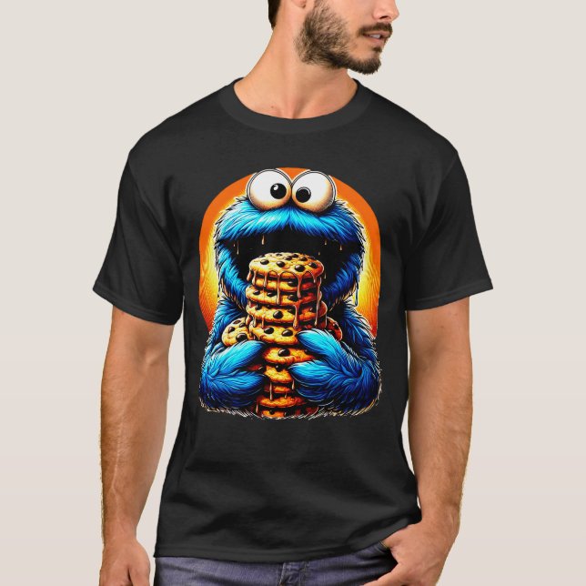 Cookie Monster Devoring a Giant Chocolate Cookie T Shirt (Framsida)