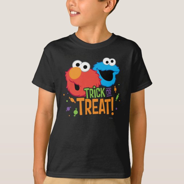 Cookie Monster och Elmo - Bus eller godis T Shirt (Framsida)