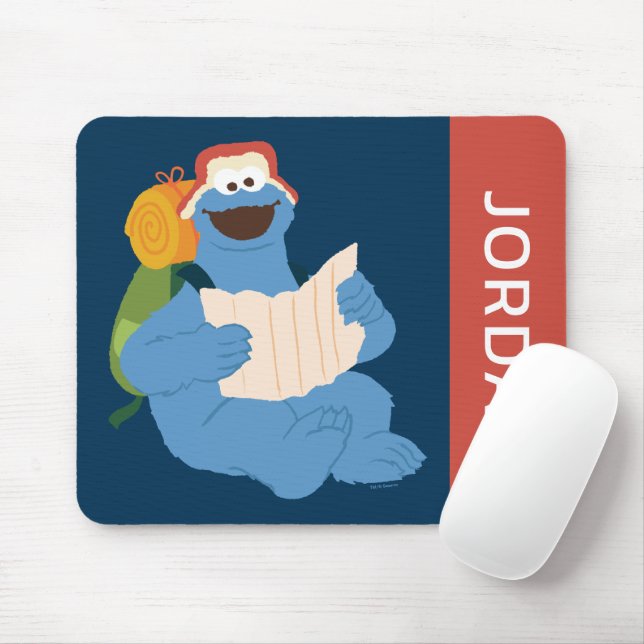 Cookie Monster som läser Karta | Lägg till ditt na Musmatta (Med mus)