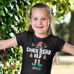 Cookie-provare elf-familjens matchande jul namn t shirt<br><div class="desc">Kom in i helgdag med den här roligten Cookie Tester elf t-shirt som ingår i en passande familjeåterförening som innehåller gåvor till alla familjemedlemmar. Perfekt för alla julfamiljeåterförening, eller som en familj som matchar pajama, har den här t-shirten en snygg hatt och ben, med texten "Jag är Cookie Tester elf"...</div>