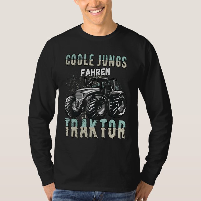 Cool boys driving tractor tractor boys children fa t shirt (Framsida)