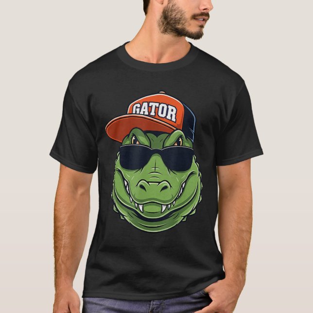 Cool Crocodile Animal Gator Graphic With Cap And S T Shirt (Framsida)