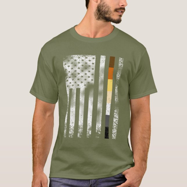 Cool Distressed Bear Pride På Vit Amerikansk Flagg Tee Shirt (Framsida)