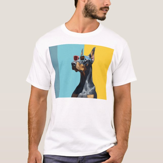 Cool Doberman with sunglasses T Shirt (Framsida)