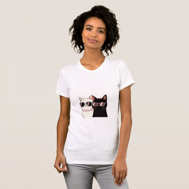 Cool Dual-Cat Sunglasses T-Shirt (Hel framsida)