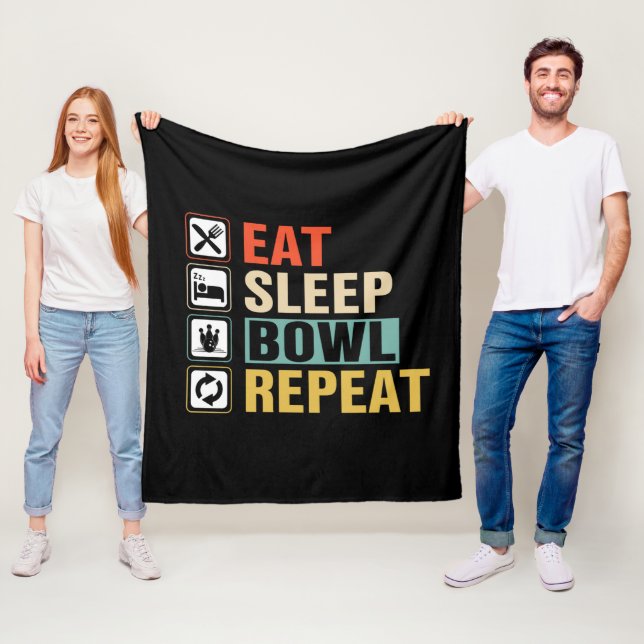 Cool eat sleep bowl repeat word art  fleecefilt (På plats)