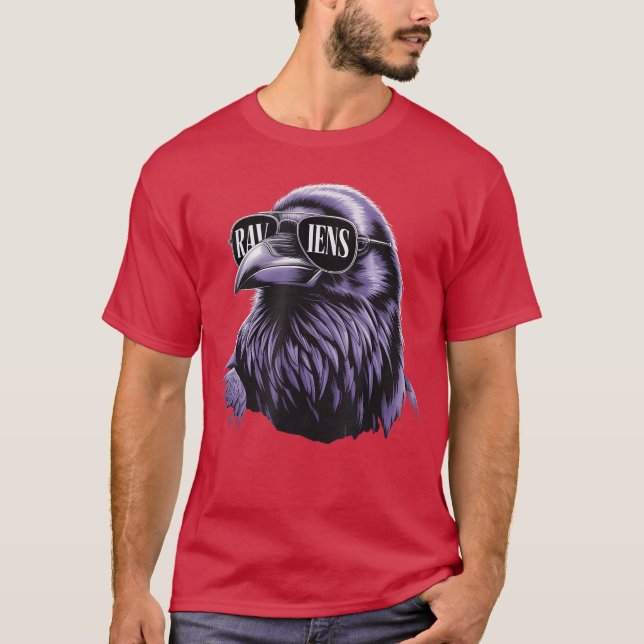 Cool Face Raven with Sunglasses Women and Men Mary T Shirt (Framsida)