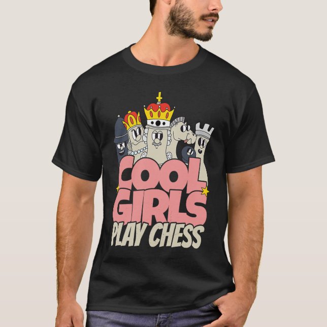 Cool girls play chess   chess saying chess player t shirt (Framsida)