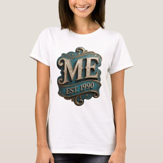 Cool Guld ME EST 1990 Text Design T Shirt (Framsida)
