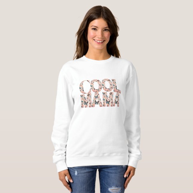 Cool Mama Typografi Flygande Fjärilar T Shirt (Hel framsida)