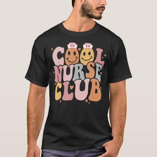 Cool Nurse Club Comfort Nurse School Groovy Outfit T Shirt (Framsida)