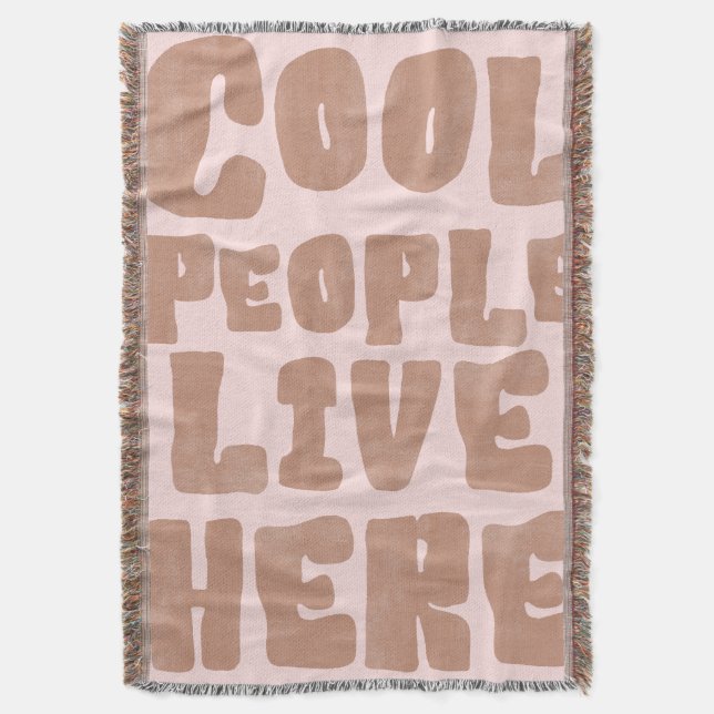Cool People Live Here Boho Fringe Throw Blanket Filt (Framsidan Vertikal)