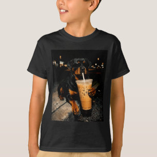 Cool Rottweiler Dricker Iced Coffee Rolig Hund Kon T Shirt