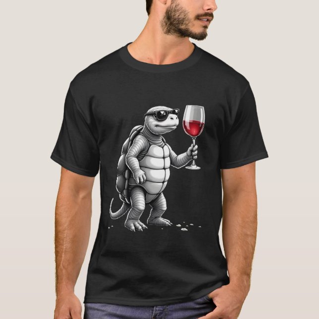 cool sköldpadda som dricker rött vin konsttryck_1  t shirt (Framsida)