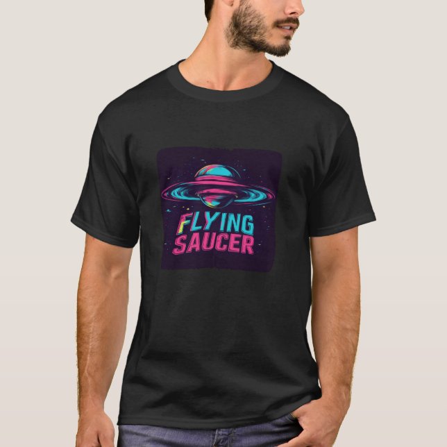 Cool Vibrant Flygande Skål för Alien och Galaxy Äl T Shirt (Framsida)