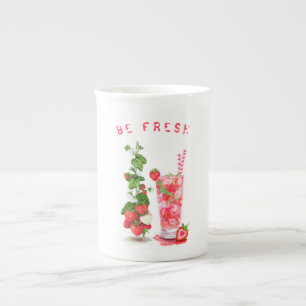 Coola av jordgubbsjuicen Drink Summer Fruits Mugg Benporslin Mugg