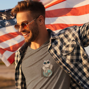 Coola av kött med övertäckt skiva, kattunge med so t shirt