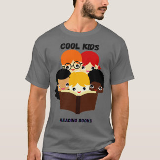 Coola barn som läser bokar t shirt