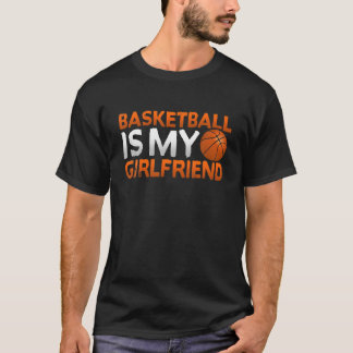 Coola Basketball är min flickvän Sport Player t T Shirt