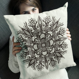 Coola Black and White Mushroom Botanical Mandala Kudde