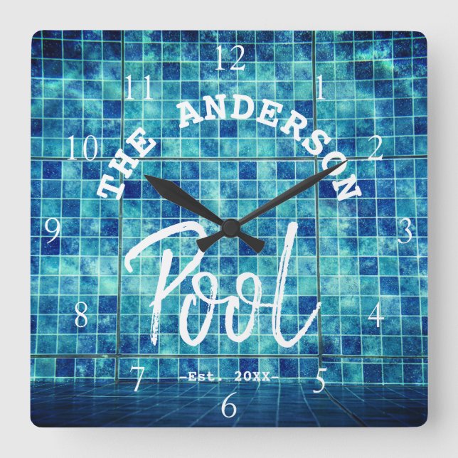 Coola Blue Tile Swimming Bassäng Family Namn Anpas Fyrkantig Klocka (Framsida)