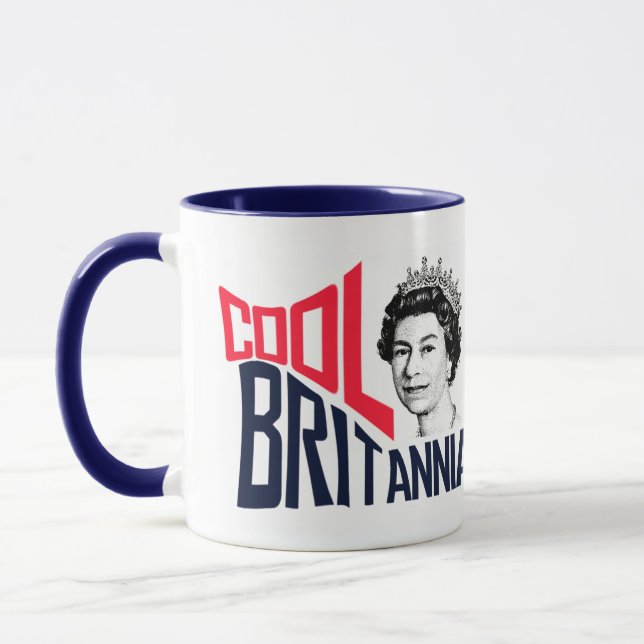 Coola Britannia Queen Elizabeth HRH Born Royal Mugg (Vänster)