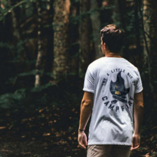Coola Camping Campper Campfire under stenbergen T Shirt