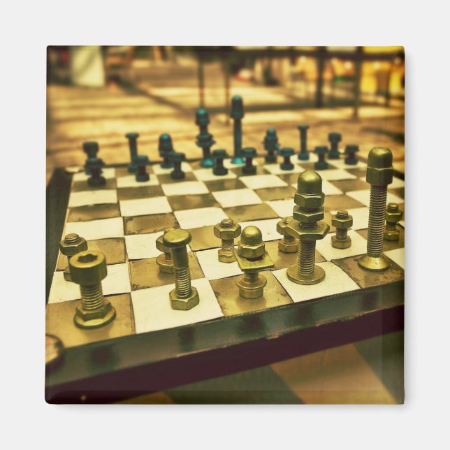 Coola Chess Board with Nöt och Bolts Magnet (Framsidan)