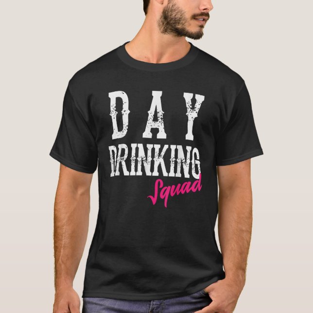 Coola Day Drinking Squad Funny Alcohol Drinker Gro T Shirt (Framsida)