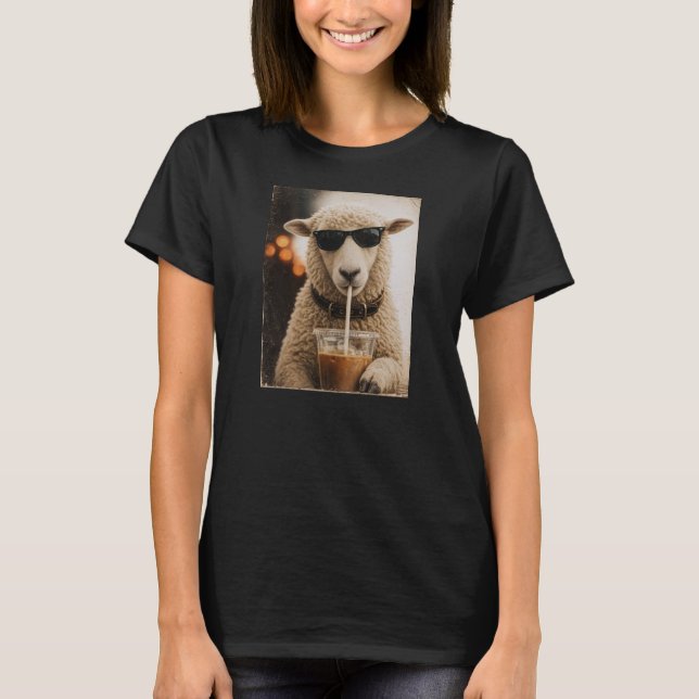 Coola får som dricker iskaffe t shirt (Framsida)