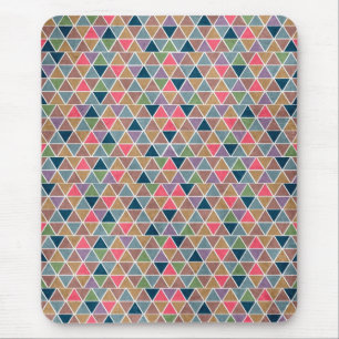 Coola färglösa retrogeometriska trianglar mönst musmatta