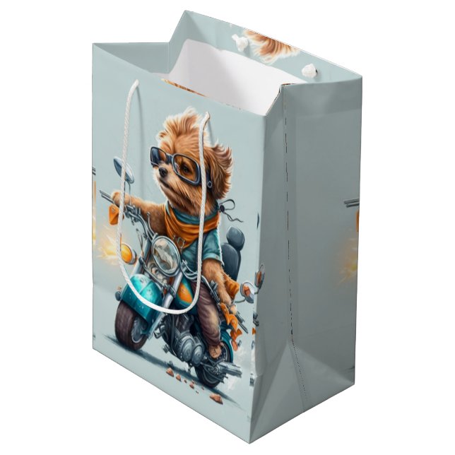 Coola hund som kör en motorcykelpresentväska (Framsidan Vinklad)