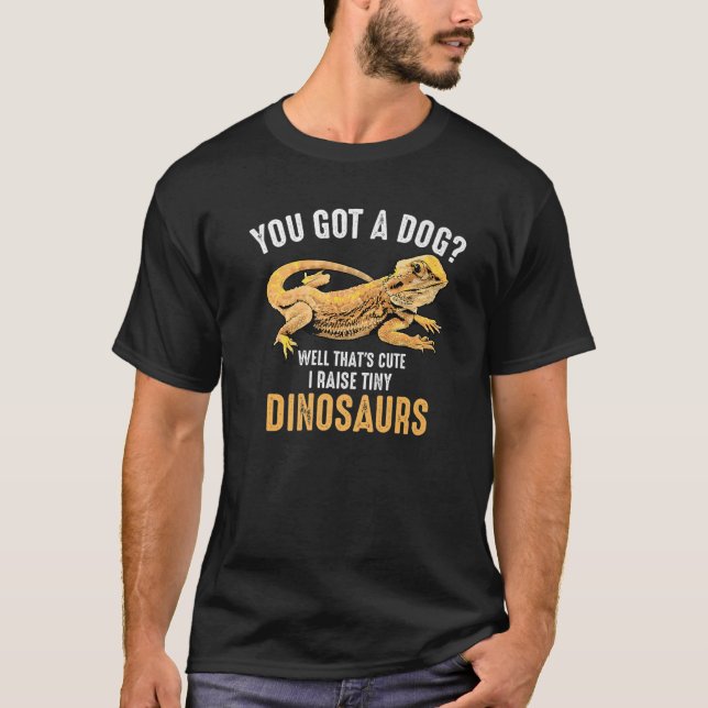 Coola I Raise Tiny Dinosaurs | Funny Beared Dragon T Shirt (Framsida)