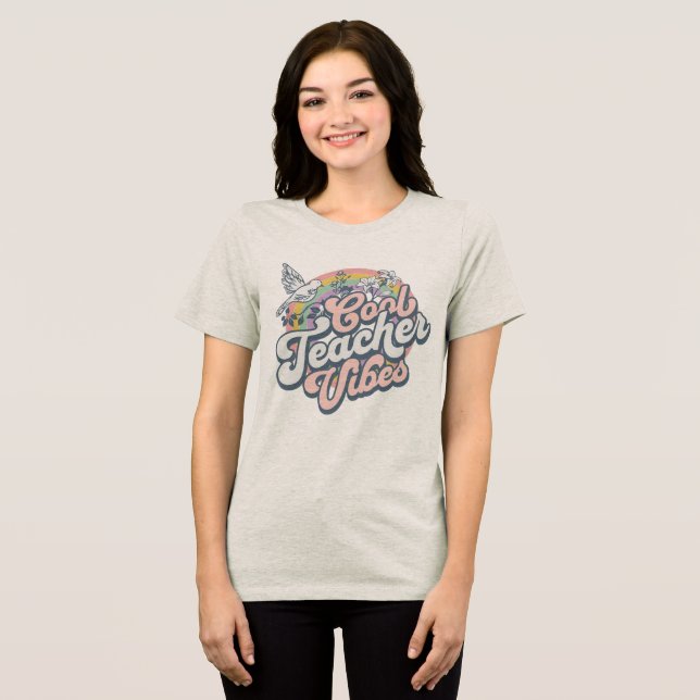 Coola Lärarvibbar Retro Regnbåge Fågel T Shirt (Framsida Full)