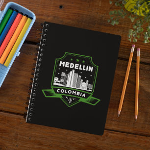 Coola Medellin Colombia Skyline Travel Anteckningsbok