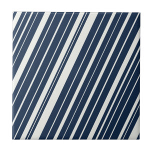Coola Navy Blue and White Diagonal Rand Mönster Kakelplatta