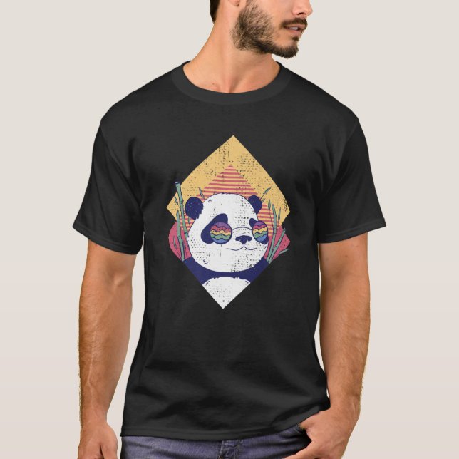 Coola Panda - Retro Funny Panda Bear in Sunglass T Shirt (Framsida)