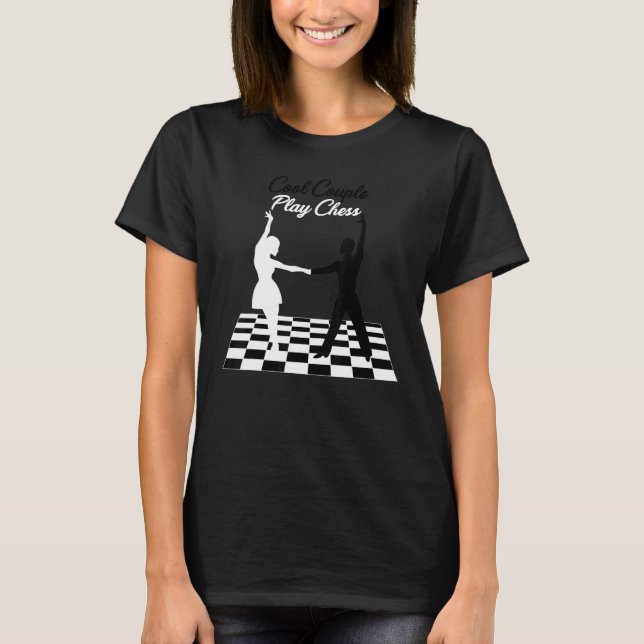 Coola par Play Chess lite dans på cacherna T Shirt (Framsida)