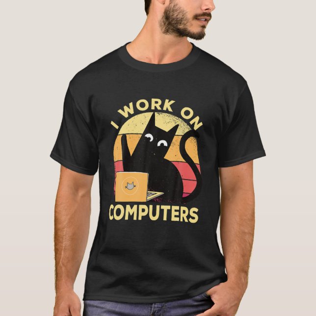 Coola Programming NERT I Work On Computers Arg Ca T Shirt (Framsida)