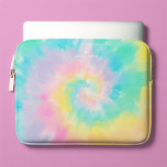 Coola Rainbow Tie Dye Mönster Monogrammed Laptop Fodral<br><div class="desc">Coola Rainbow Tie Dye Mönster. Anpassa det med namn,  monogram eller kort-favoritmeddelande för en sorts design.</div>