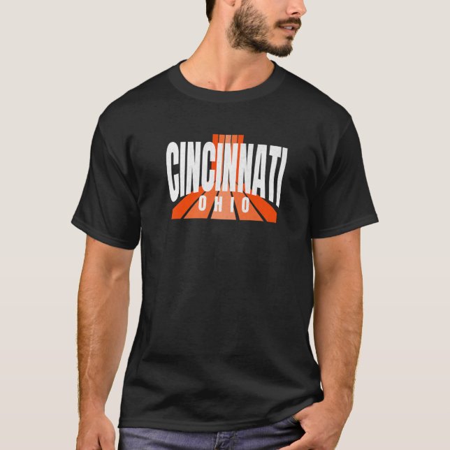 Coola Retro Cincinnati OrangeBlack Cincinnati OH F T Shirt (Framsida)