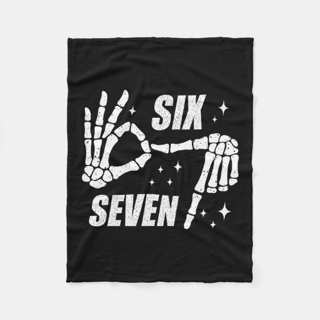 Coola Six Seven Numret Gen Alpha Slang 6 7 Trendan Fleecefilt (Framsidan)