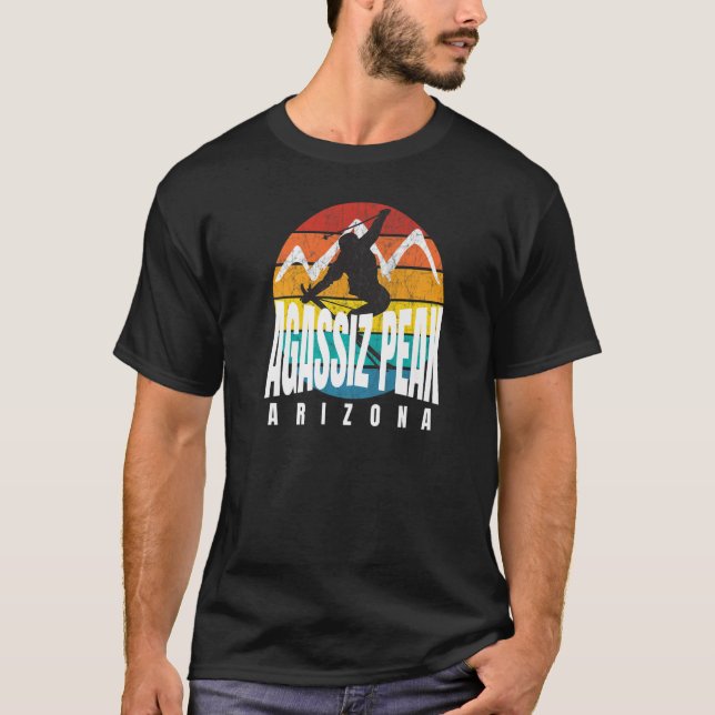 Coola Ski Agassiz Peak Rad Ski Jumper Retro Sunset T Shirt (Framsida)