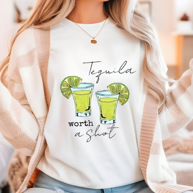 Coola Tequila Worth a Shot T Shirt (Skapare uppladdad)