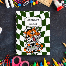 Coola Tiger Gamer som innehar en videospelskontrol