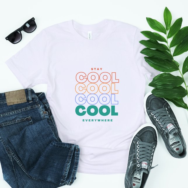 Coola - Trendigets minimalistiska typografi T Shirt (Skapare uppladdad)