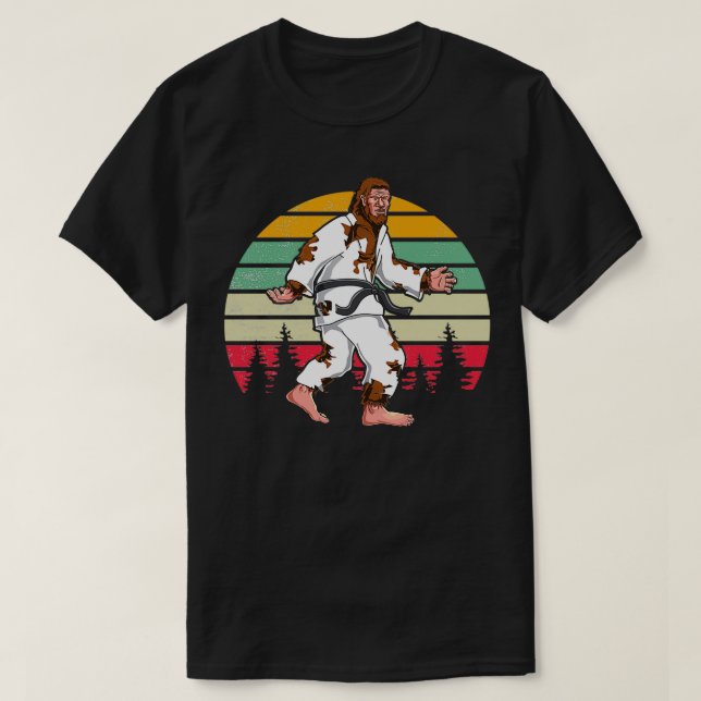 Coola Unik Älskare-gåva från Bigfoot-Karate Martia T Shirt (Design framsida)